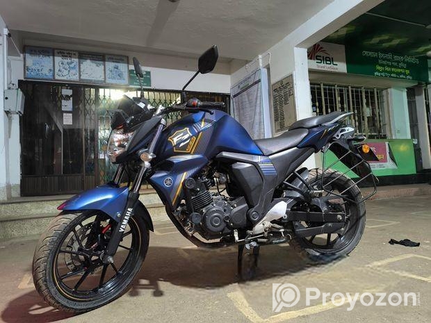 Yamaha FZs V2 . 2023