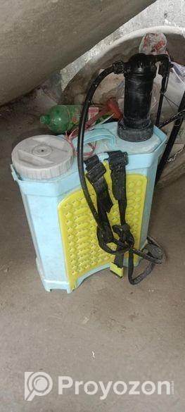 জমিতে ঔষধ দেয়ার মেশিন