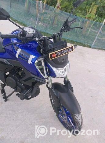 Yamaha Fzs V4 . 2025