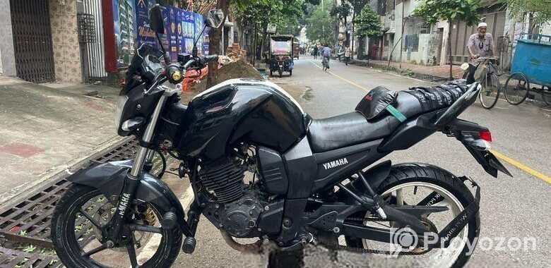 Yamaha FZS fresh 2015