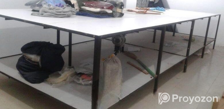 গারমেন্টস এর টেবিল এবং মেশিন সেল হবে