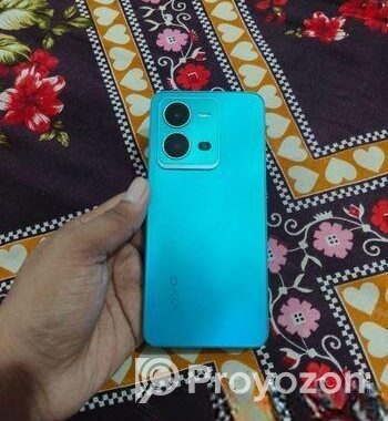 Vivo V 25, 8/128 (Used)