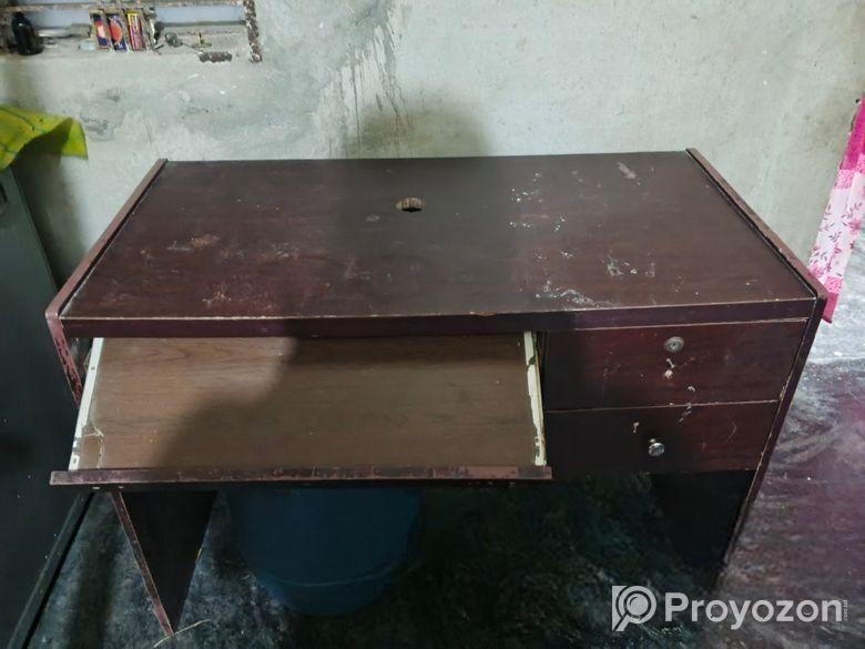 কম্পিউটার ডেক্স টেবিল