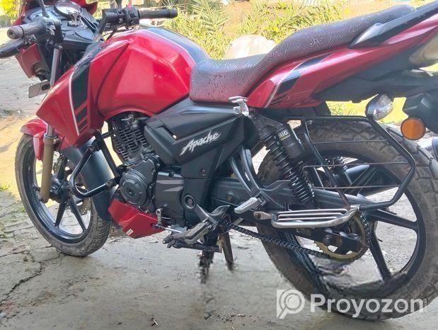 TVS Apache RTR 160 . 2022