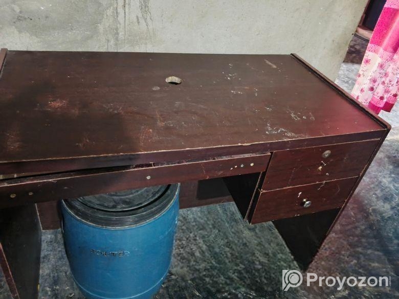 কম্পিউটার ডেক্স টেবিল