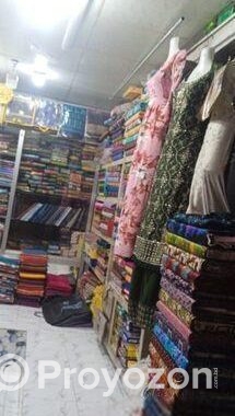 রানিং কাপড়ের দোকান। ভালো পজিশনে