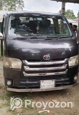 Toyota Hiace . 2005