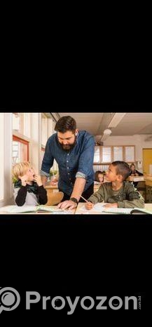 ক্লাস ১–১০ পর্যন্ত গণিত ও ইংরেজি পড়ানো হয়।