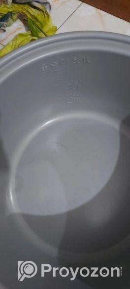 নতুন রাইস কুকার