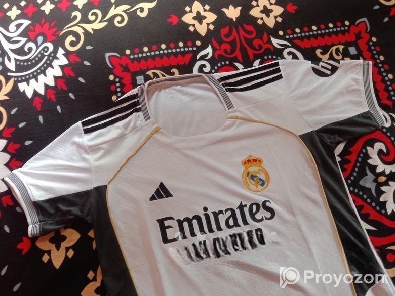রিয়েল মাদ্রিদ জার্সি