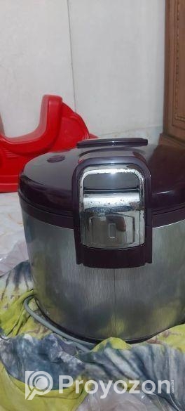নতুন রাইস কুকার