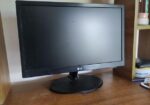 Lg Monitor 19″