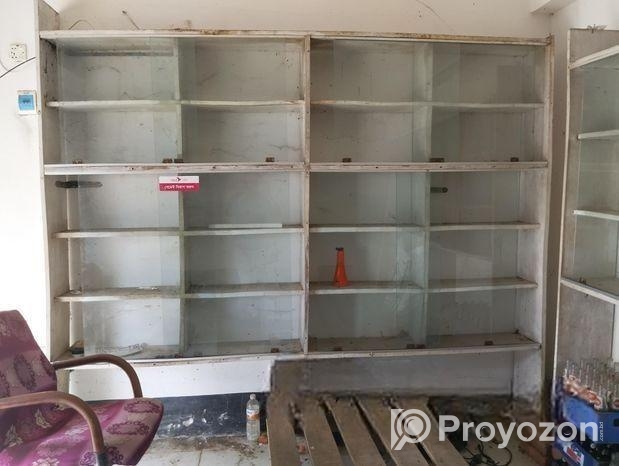 গেলাছের একটি তাক বিক্রি হবে।