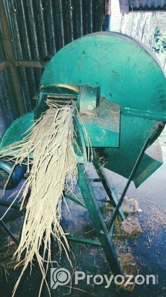 খর ও ঘাস কাটা ৪ ব্লেড এর মেশিন বিক্রয়।