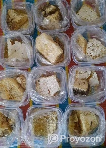 প্রাকৃতিক চাকের মধু