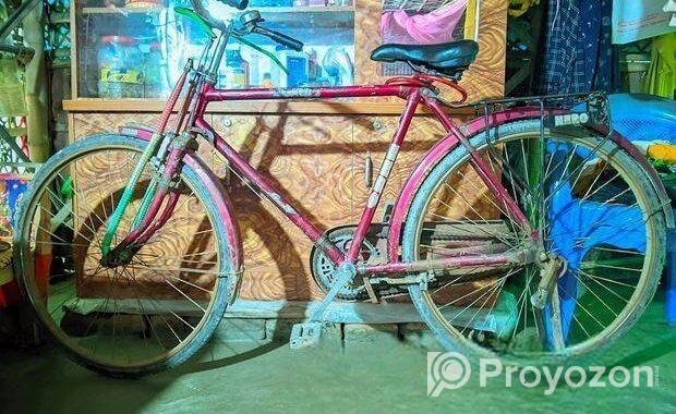 লাল হিরো সাইকেল বিক্রি হবে