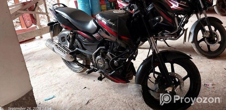 Bajaj Pulsar 150 . 2020