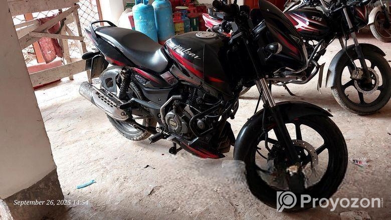 Bajaj Pulsar 150 . 2020