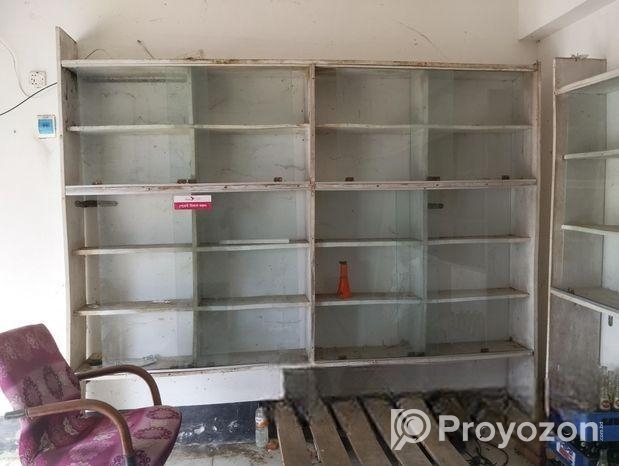 গেলাছের একটি তাক বিক্রি হবে।