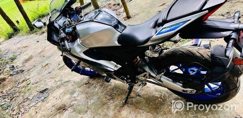Yamaha R15M BS7 ` 2024