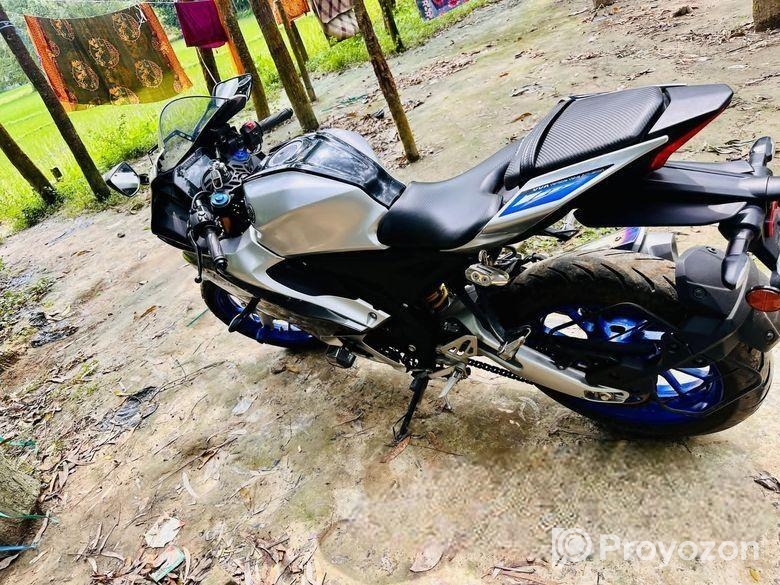 Yamaha R15M BS7 ` 2024