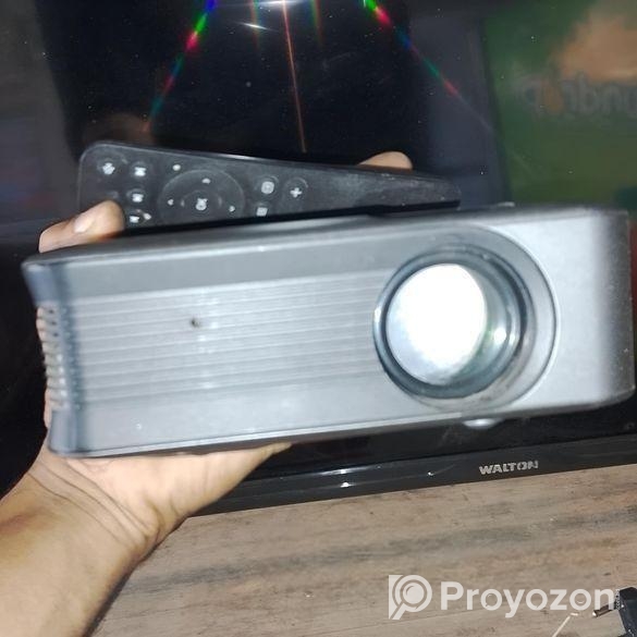 প্রজেক্টর