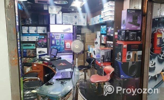 177.19 Sqr Feet Running Computer Shop Space Sell at Multiplan Cen