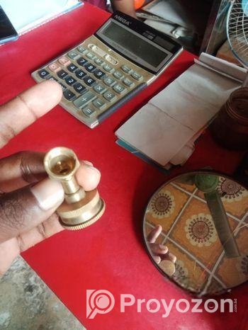 বিষ দেওয়া মেশিনের মুখি