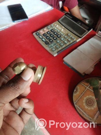 বিষ দেওয়া মেশিনের মুখি