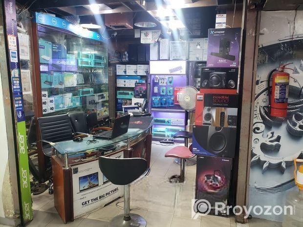 177.19 Sqr Feet Running Computer Shop Space Sell at Multiplan Cen