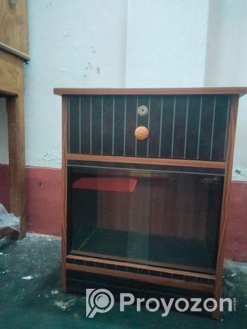 একটি সাইড টেবিল