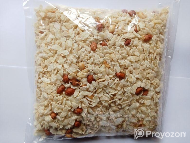 চিড়া, বাদাম, ড্রাই ফ্রুটস।