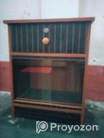 একটি সাইড টেবিল