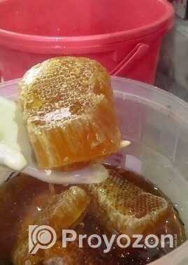 প্রাকৃতিক চাকের মধু