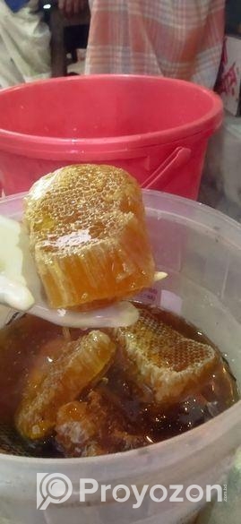 প্রাকৃতিক চাকের মধু