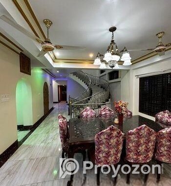 6-bedroom Luxurious Fully Furnished Duplex Apartment Available Fo