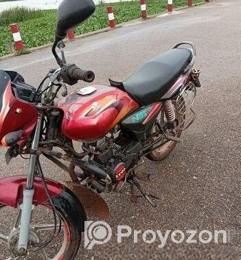 Bajaj Platina 100 . 2025
