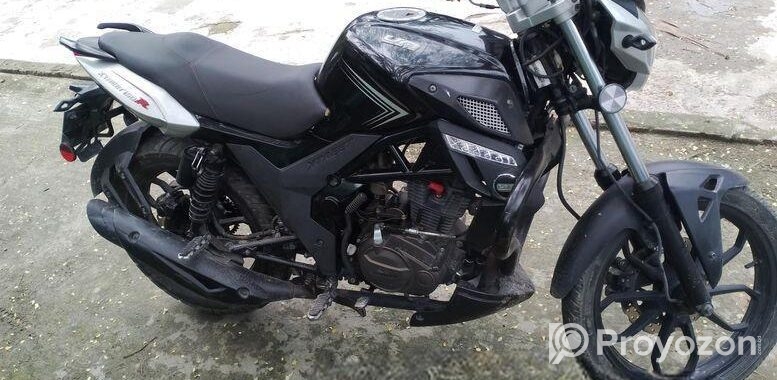 Runner UM Xtreet . 2023