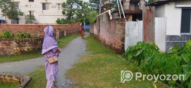 এখনই বাড়ি করার উপযোগী জমি বিক্রি হবে।