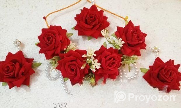 গায়ে হলুদের গহনা