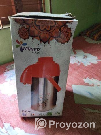 বড় ফ্লাক্স ও দোকানের ট্রে