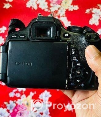 Canon EOS 600D DSLR Camera With 70-300 Zoom Lens