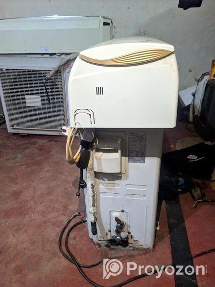 Super general 1.5 ton Running ac (one year used)