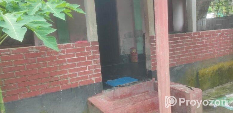 বাড়ী সহ জমি বিক্রয় করা হইবে