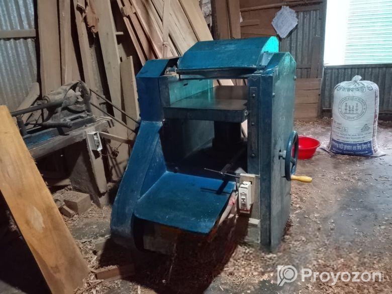 ফার্নিচার ব্যবসার ম্যাসিন