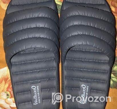 Walkaroo Brand New Slipper.