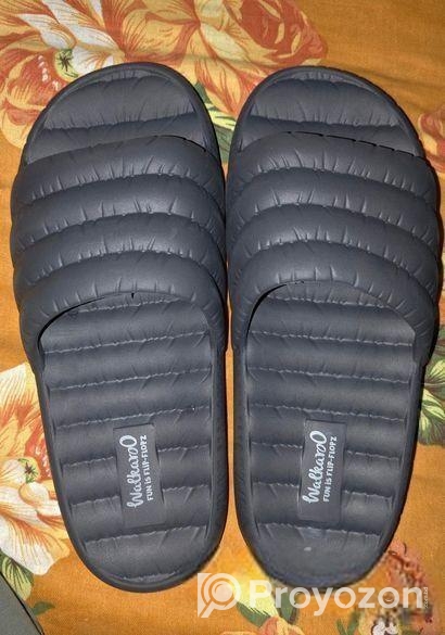 Walkaroo Brand New Slipper.