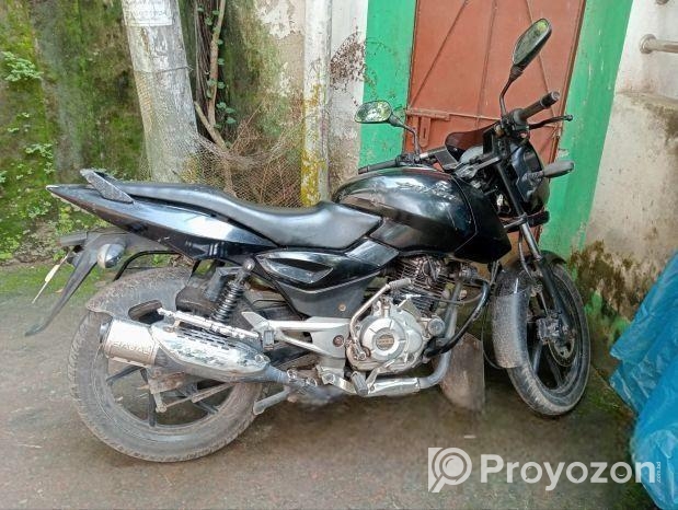Bajaj Pulsar 150 . 2018