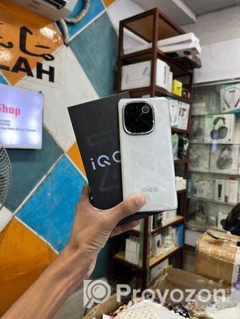 iQOO Z9s Pro 8/128GB (Used)