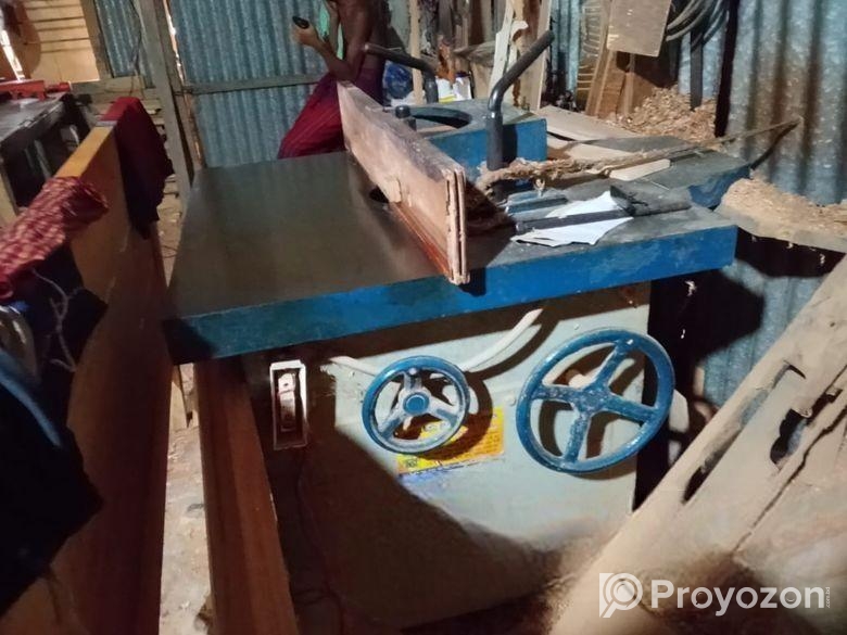 ফার্নিচার ব্যবসার ম্যাসিন